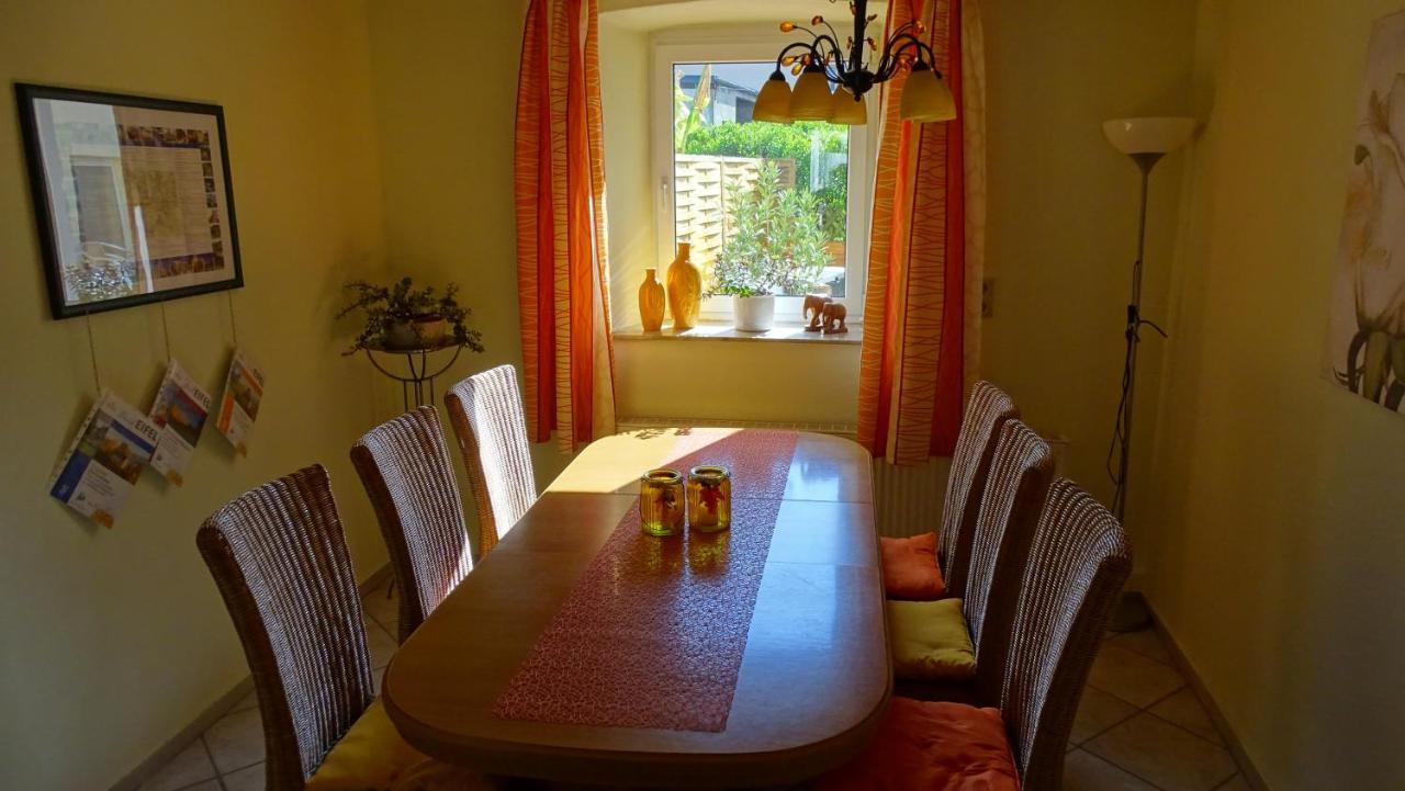 Eifel Ferienhaus Anne Villa Oberkail Buitenkant foto